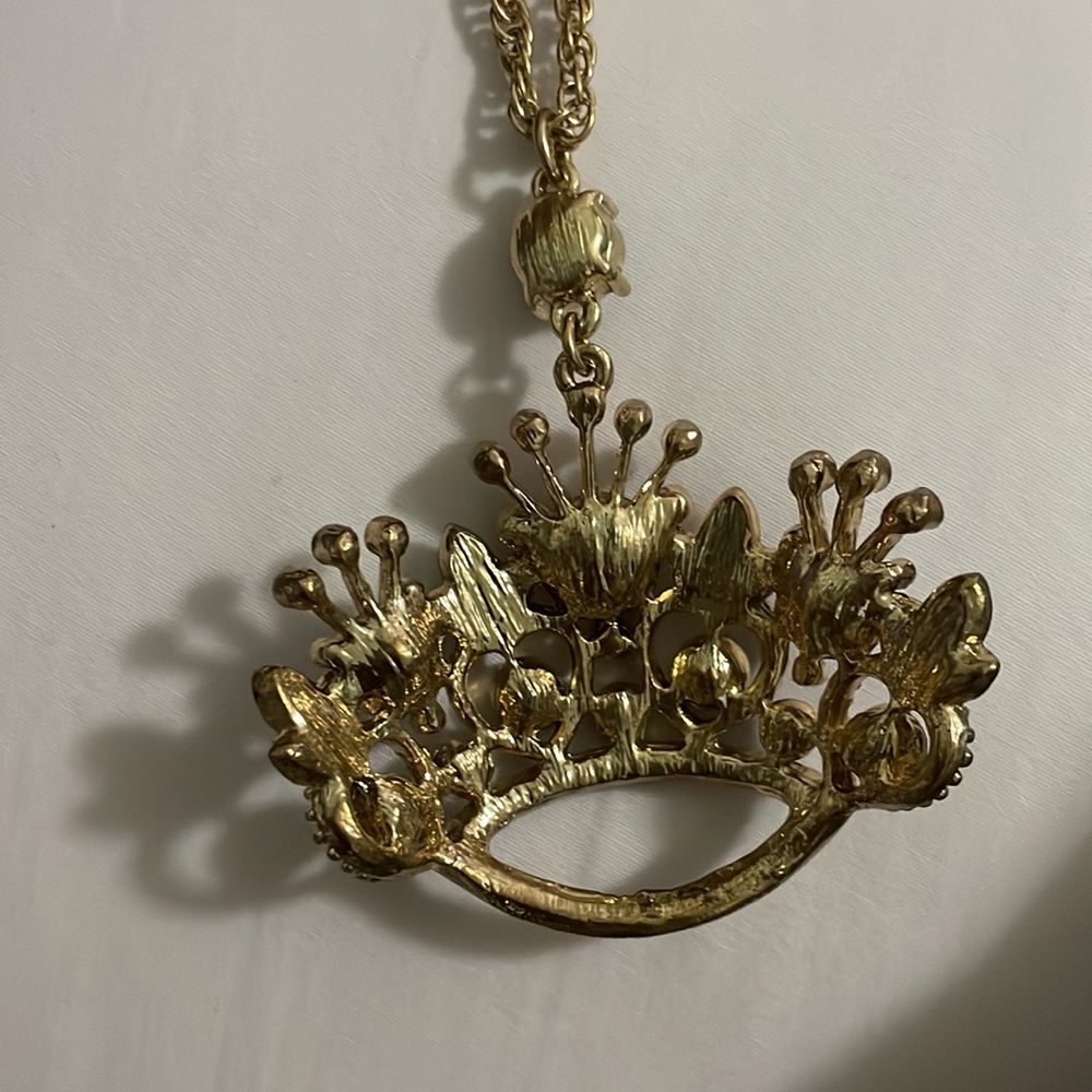 Betsey Johnson crown necklace - Picture 3 of 3